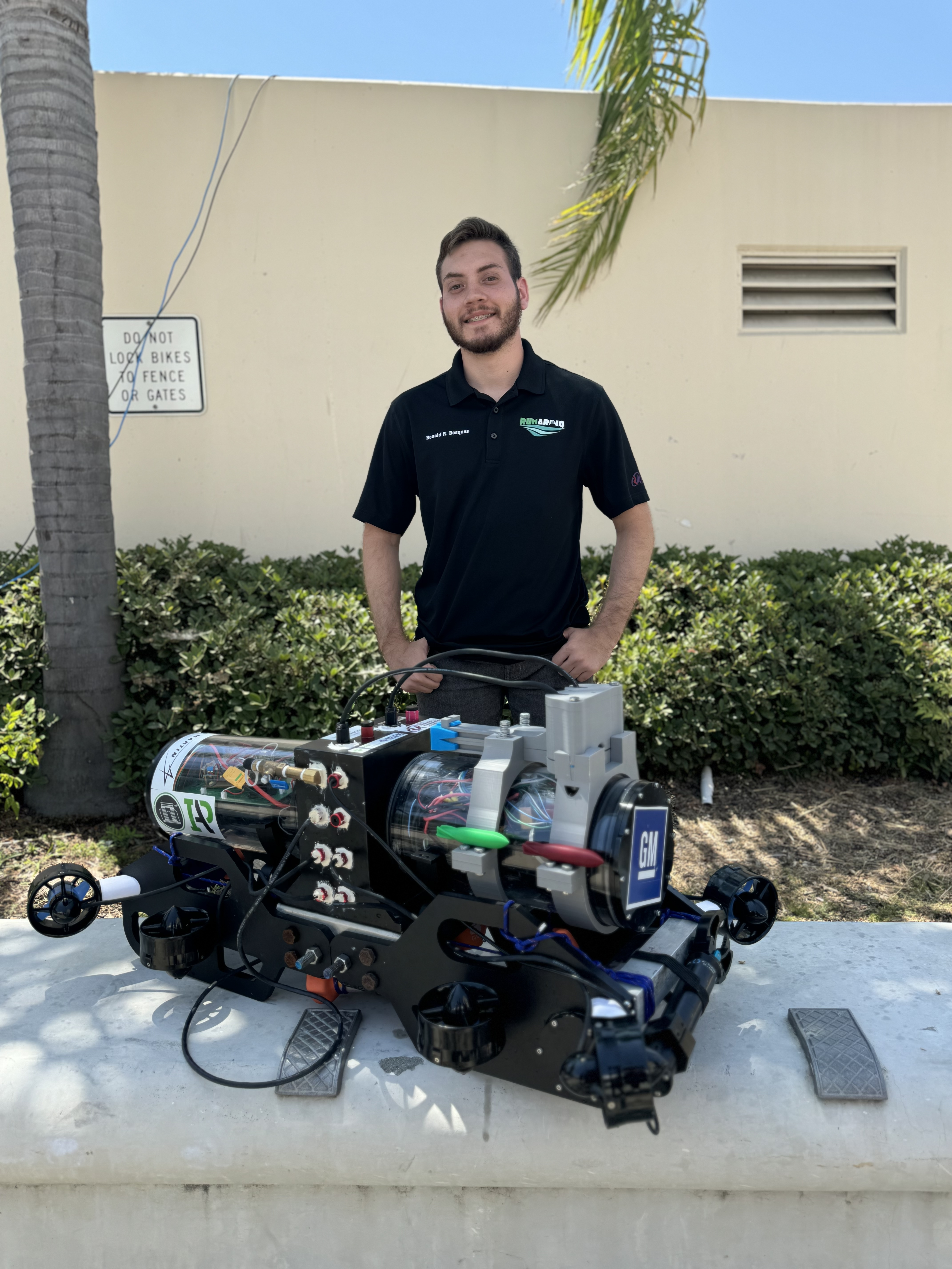 Photo of Ronald R. Bosques