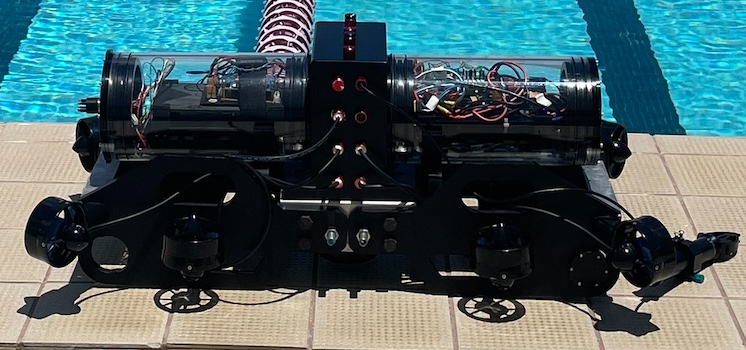 Hydrus AUV in Water